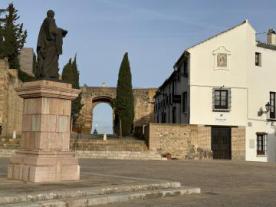 Arco de los Gigantes