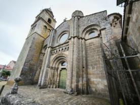 Conjunto de la Ex-Colegiata de Santa María a Real