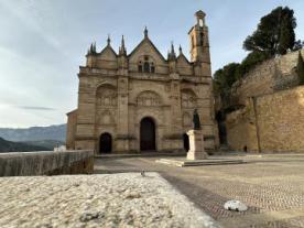 Real Colegiata Santa María La Mayor