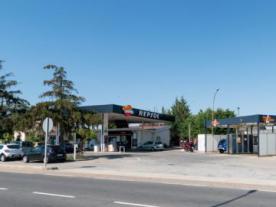 Estación  de Servicio Gasolinera  El Helmático
