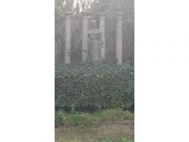 Monumento a la mujer en Alhabia
