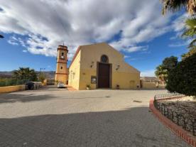 Iglesia Virgen del Rosario en Rioja