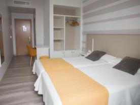 Hotel Leo