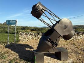 Escultura Telescopio