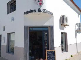 Pétalos y Zarpas