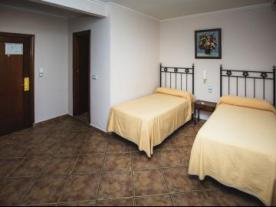 Hostal Restaurante El Cazador