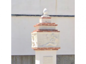Monumento Homenaje  a la Mujer de Almadén de la Plata